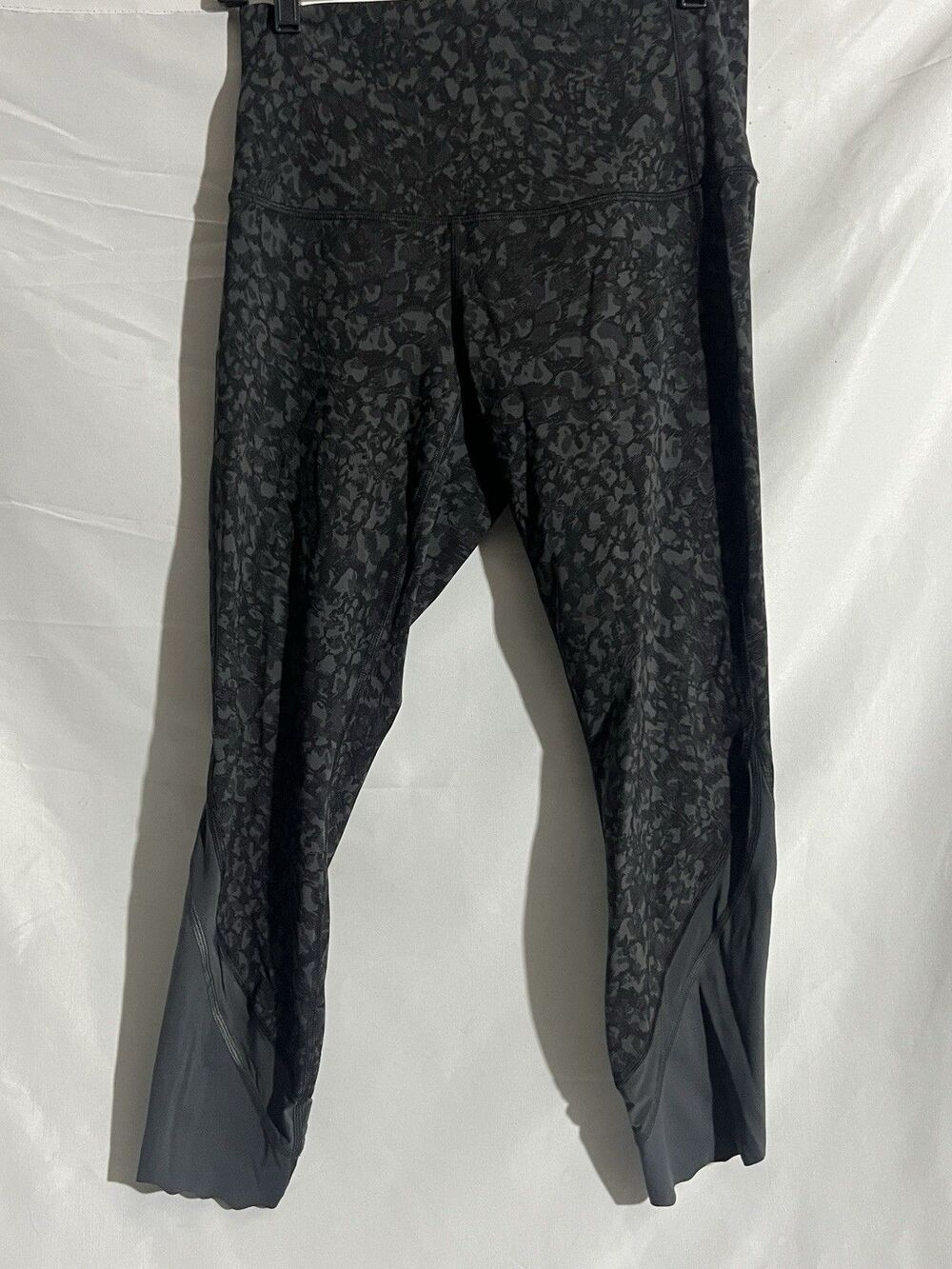 Lululemon Wunder Under High Rise Leggings Heathered black gray athletic Sz 8